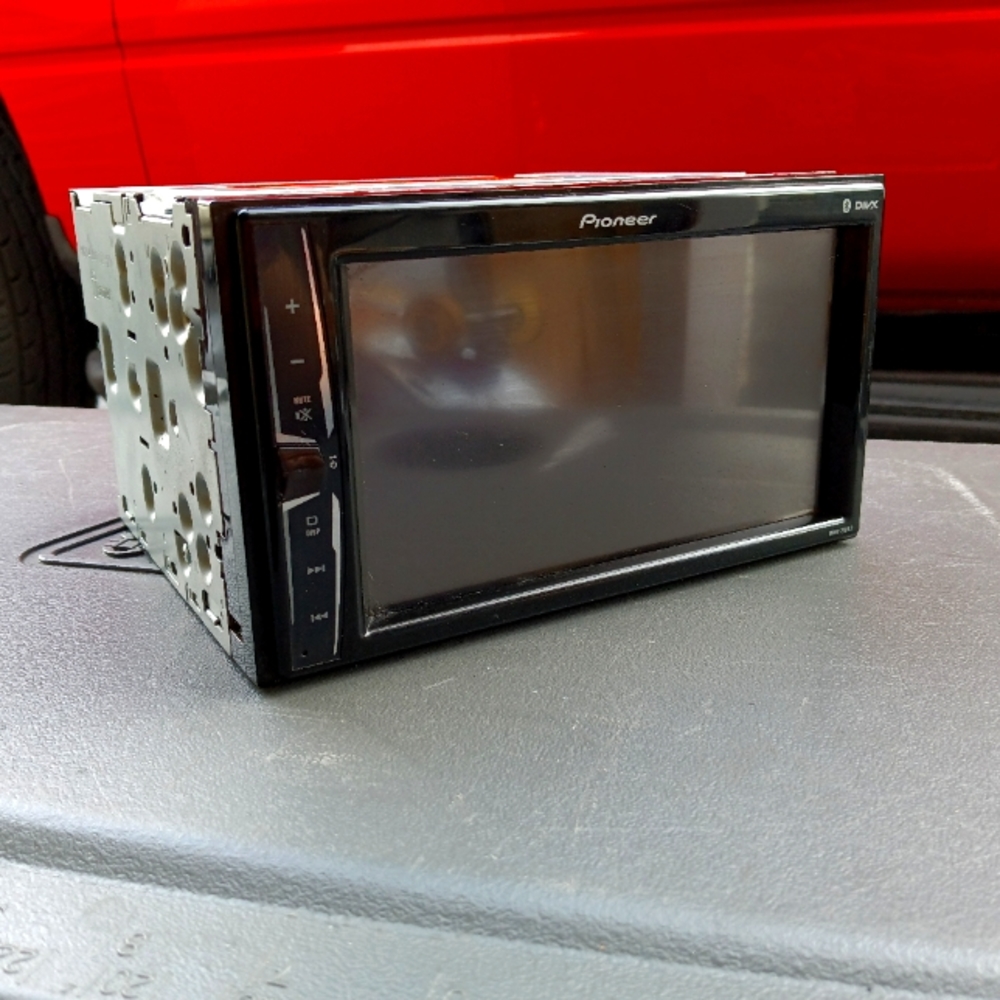 Pioneer touch screen radio back up  camera , 7in nulti color faceplate